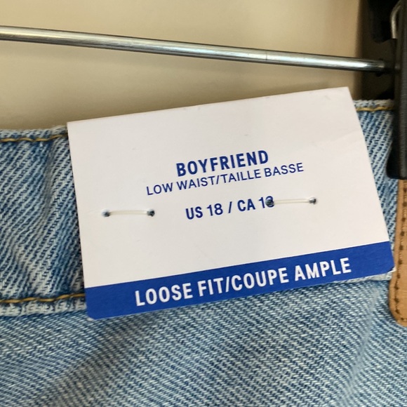 NWT H&M boyfriend distressed jeans - Picture 5 of 5